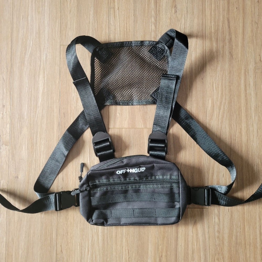 OFF+HGUL chest bag